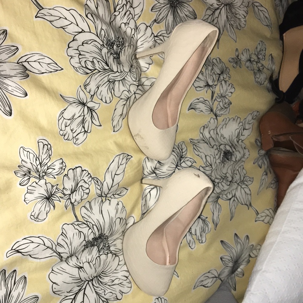 HEELS